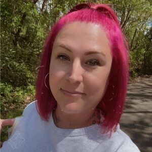 Meet your Posher, Stephanie